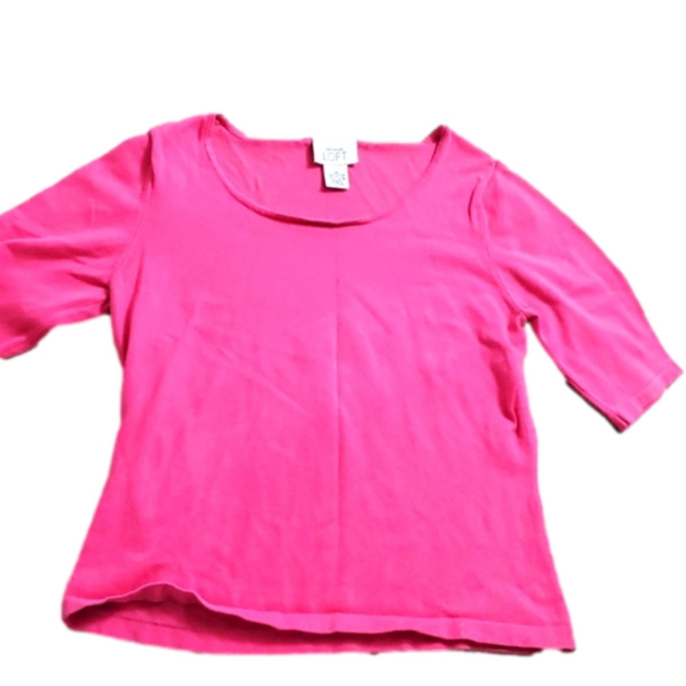 LOFT top cropped very form fitting